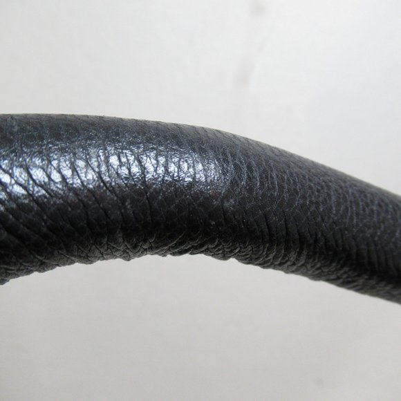 LOUIS VUITTON ArtsyMM handbag Black Infini leather M93448 - Picture 8 of 10